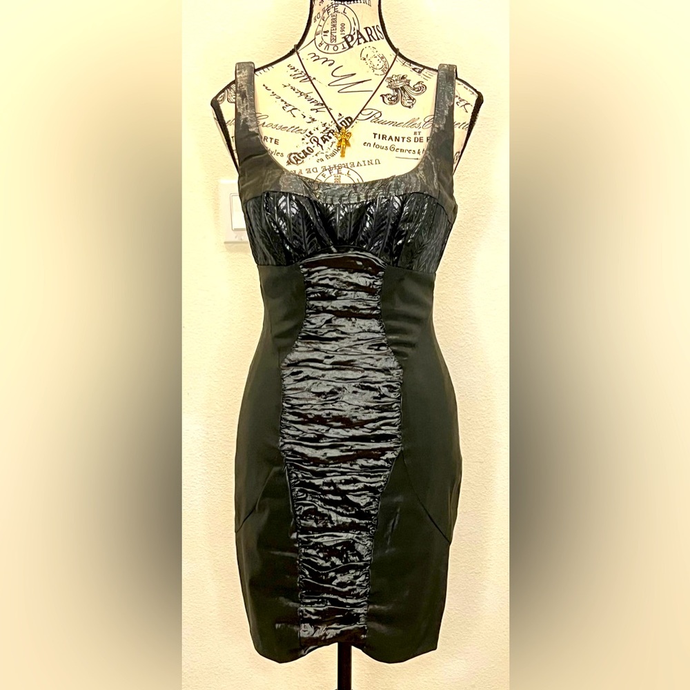 Nicole Miller Black Sleeveless Dress